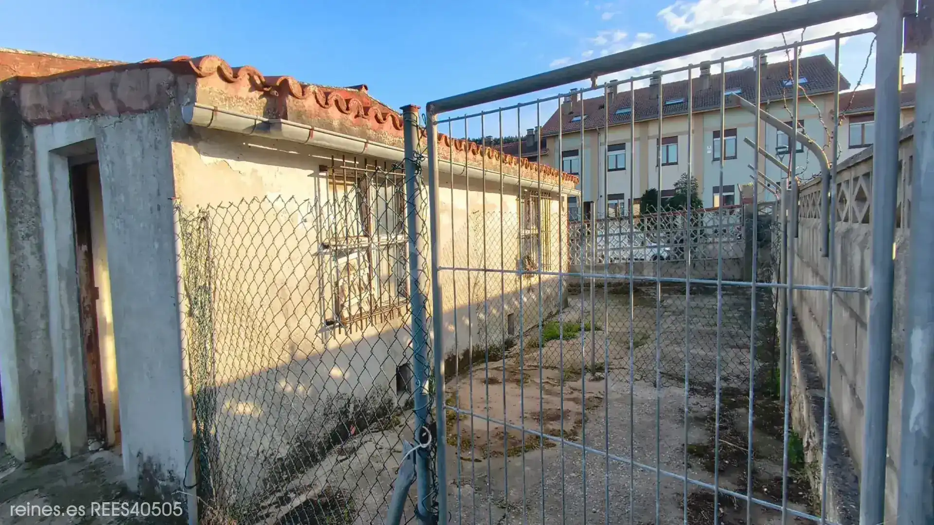 Einfamilien-Reihenhaus zum Verkauf in Miengo mit Heizung und Privatgarten