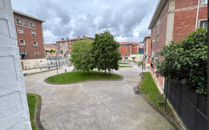 Vista exterior de Pis en venda en Bilbao 