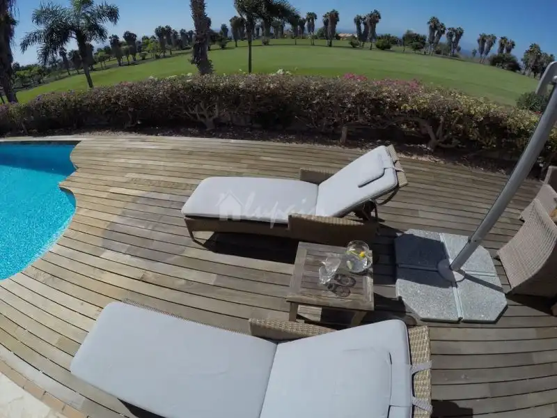 Apartamento en venta en La Caleta