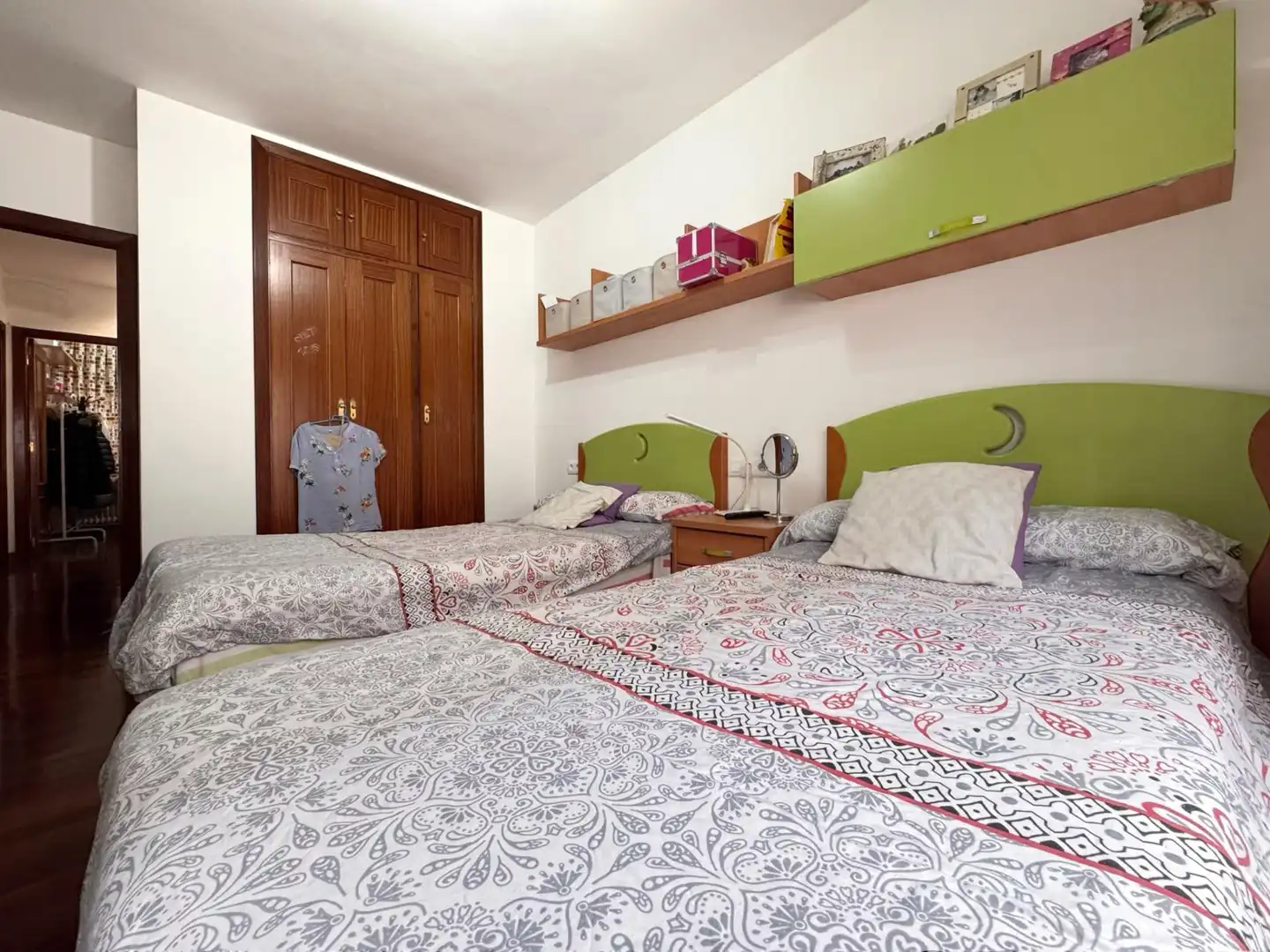 Habitación de Piso en venta en Pontevedra Capital  con Calefacción y Trastero