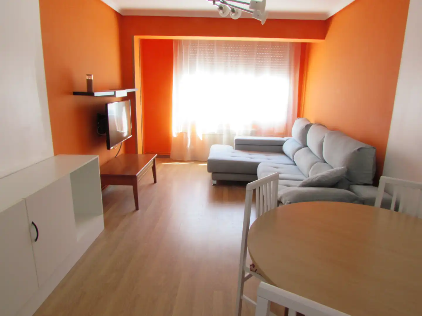 Living room of Flat for rent in Ferrol  with Heating, Storage room and Furnished