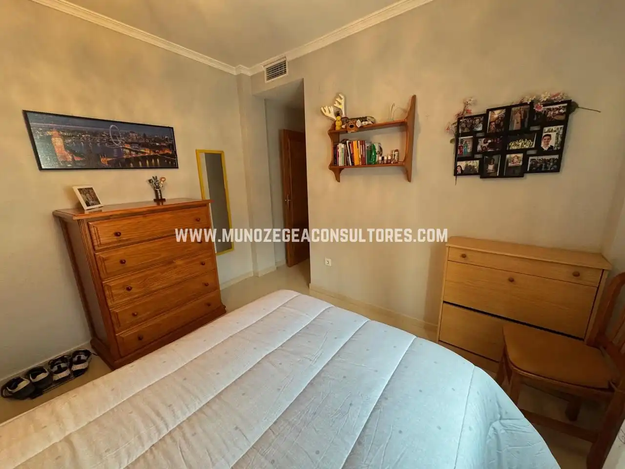 Schlafzimmer von Wohnung zum Verkauf in Lucena mit Klimaanlage und Abstellraum