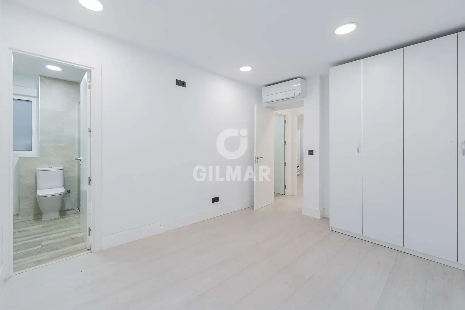 Bedroom of Flat for sale in Madrid  with Heating