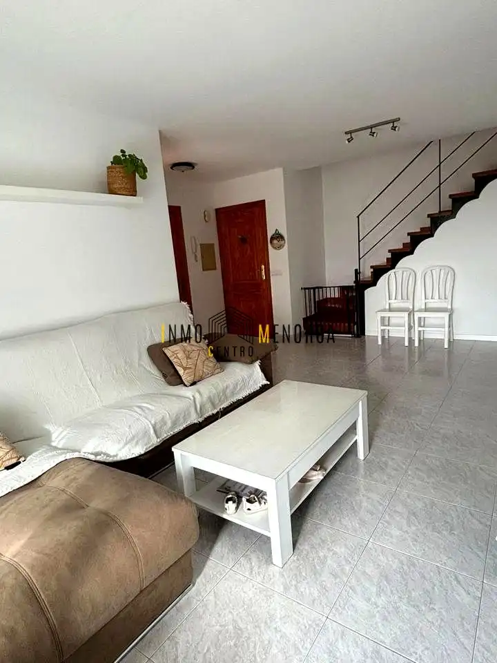 Sala d'estar de Dúplex en venda en Ciutadella de Menorca amb Aire condicionat i Terrassa