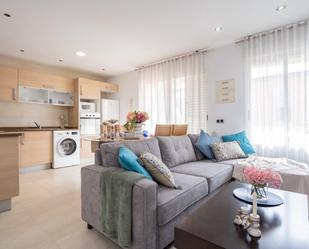 Sala d'estar de Casa o xalet en venda en Almazora / Almassora amb Calefacció, Terrassa i Piscina comunitària