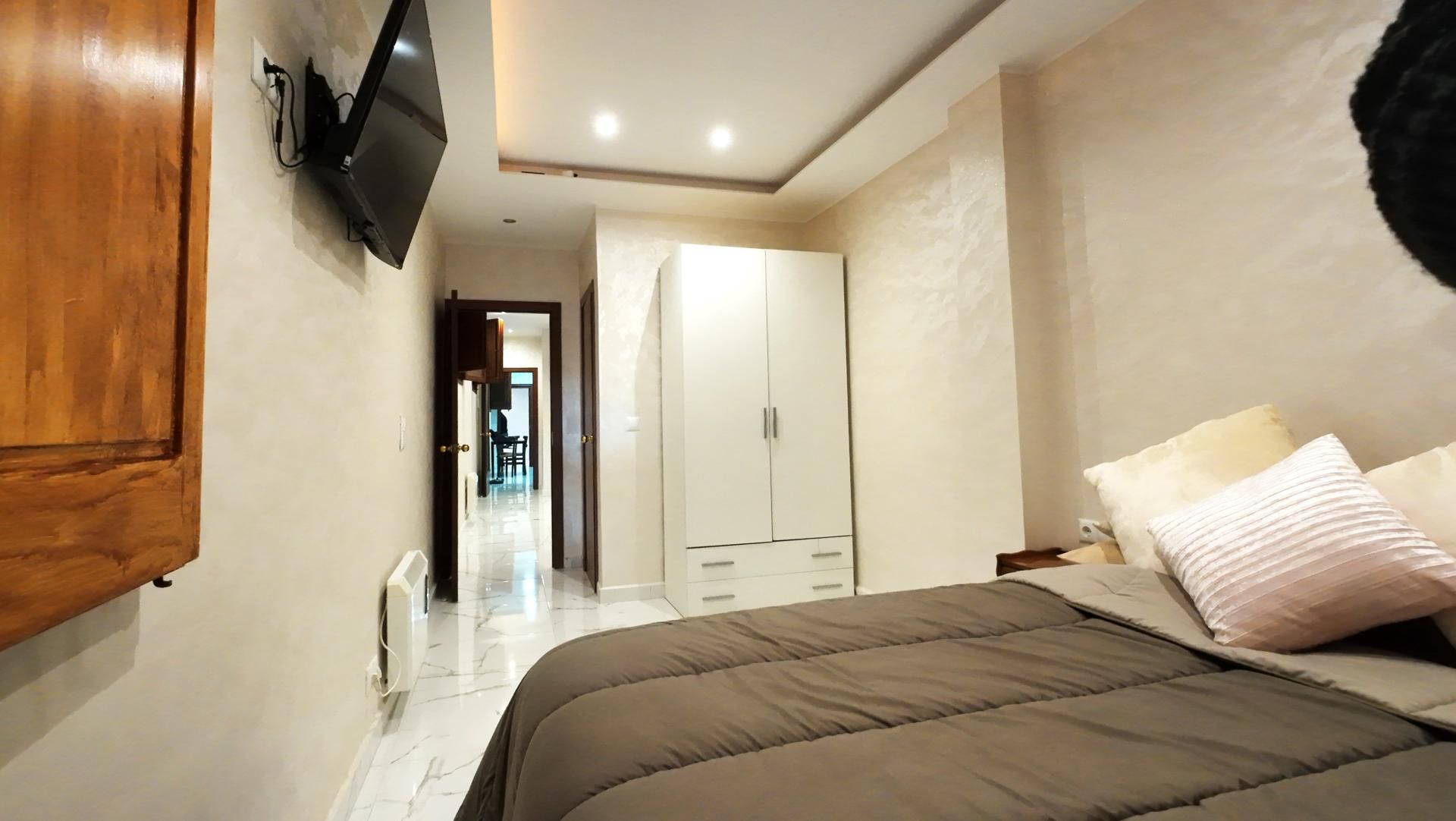 Bedroom of Flat for sale in Figueres  with Heating