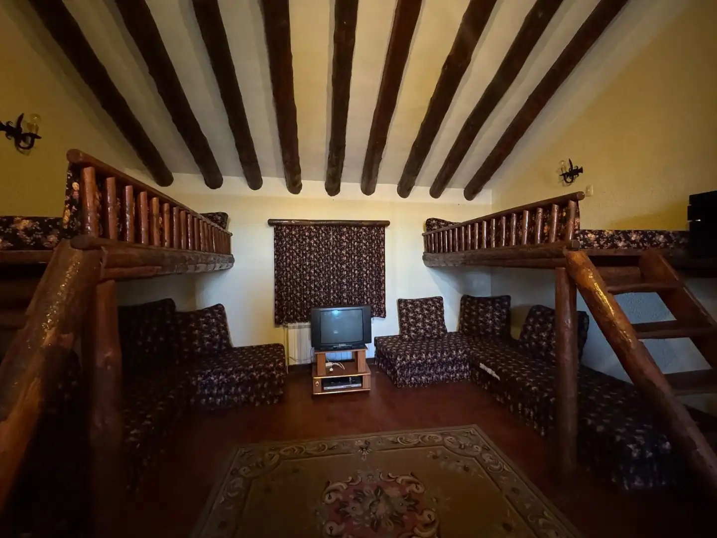 Sala d'estar de Finca rústica en venda en Alcampell amb Calefacció, Terrassa i Traster