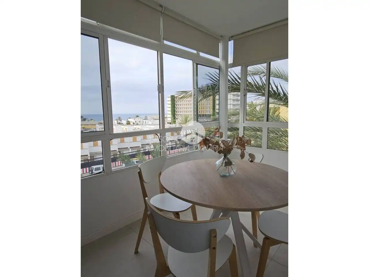 Vista exterior de Apartamento de alquiler en San Bartolomé de Tirajana con Terraza, Amueblado y Piscina comunitaria