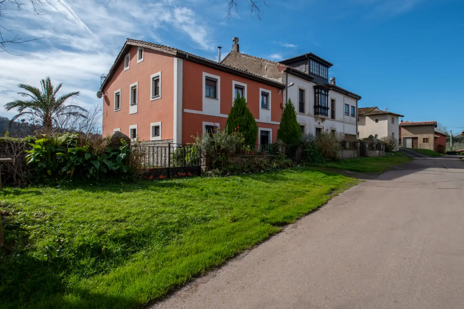 Vista exterior de Casa adosada en venta en Villaviciosa con Calefacción, Terraza y Trastero