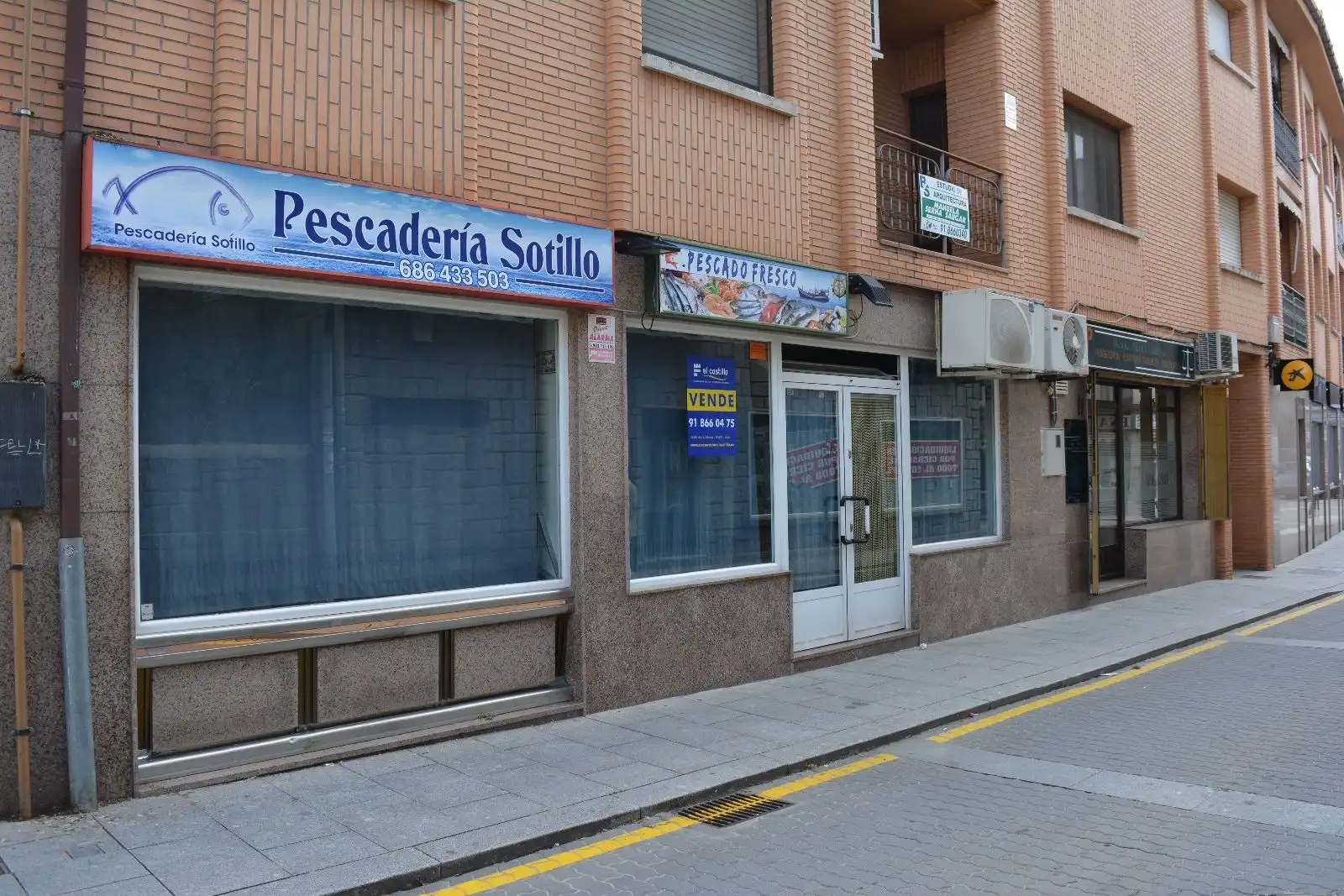 Local en venta en Sotillo de la Adrada