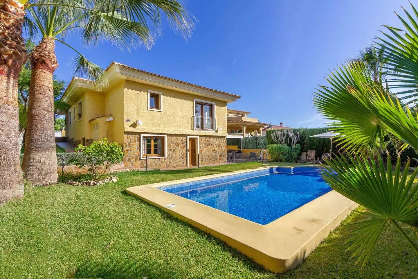 Jardí de Casa o xalet en venda en La Nucia amb Jardí privat i Piscina