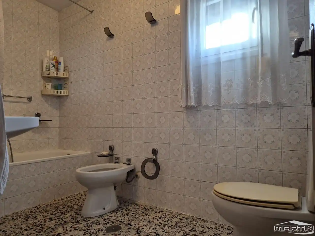 Baño de Piso en venta en Lucena con Aire acondicionado, Terraza y Trastero