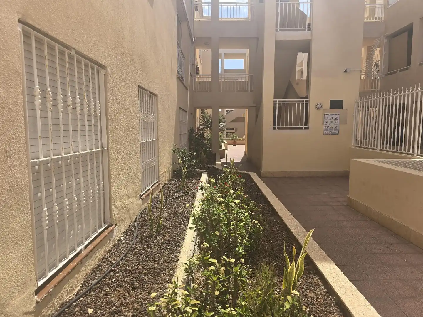Vista exterior de Piso en venta en Arona con Trastero