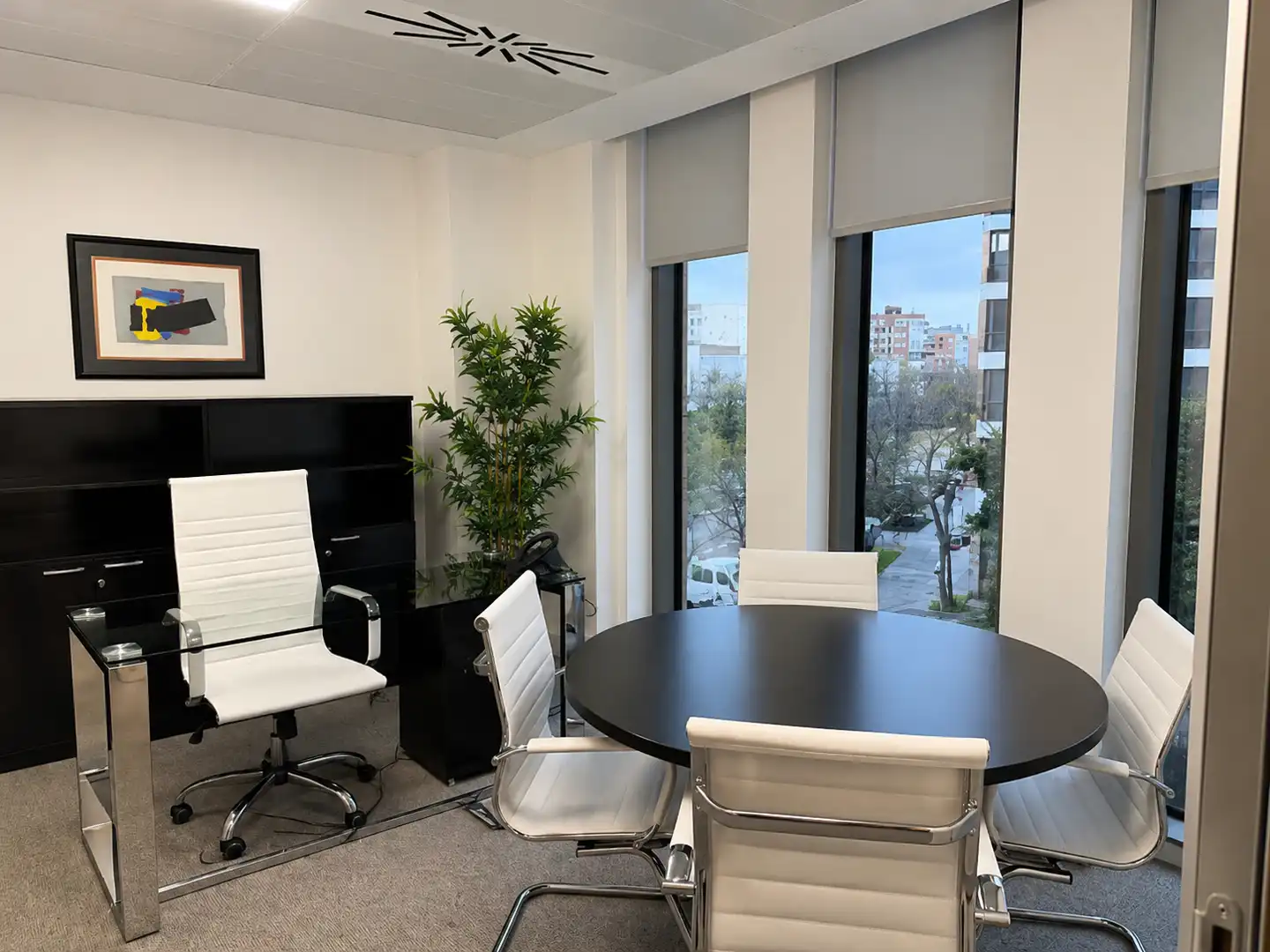 Büro zur Miete in Madrid mit Klimaanlage, Heizung und Möbliert