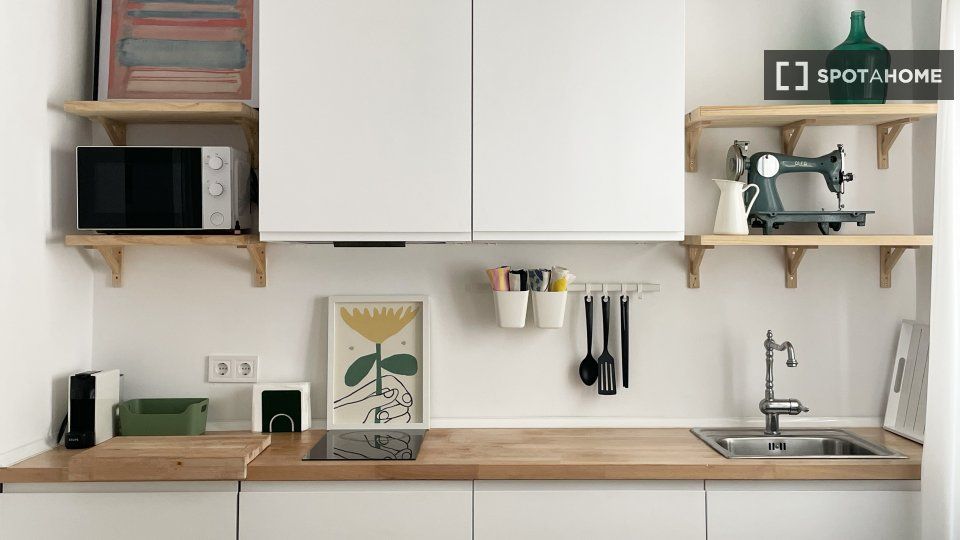 Kitchen of Flat to rent in  Madrid Capital  with Air Conditioner, Heating and Furnished