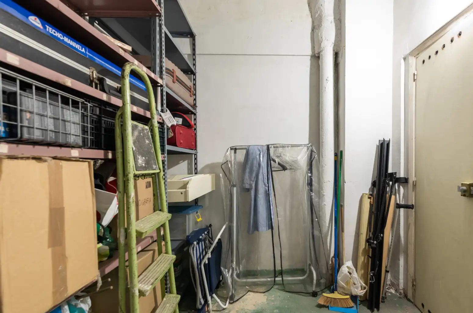 Pis en venda en Oviedo  amb Calefacció, Parquet i Traster