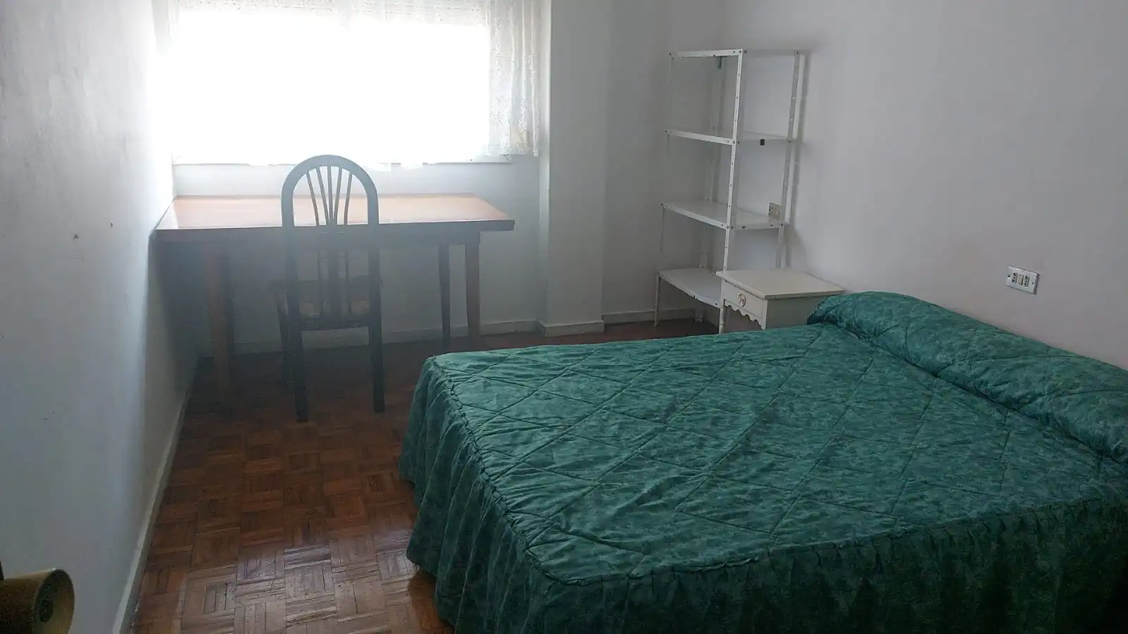 Piso de alquiler en Rúa do Conde de Torrecedeira, 81, Berbés - Peritos
