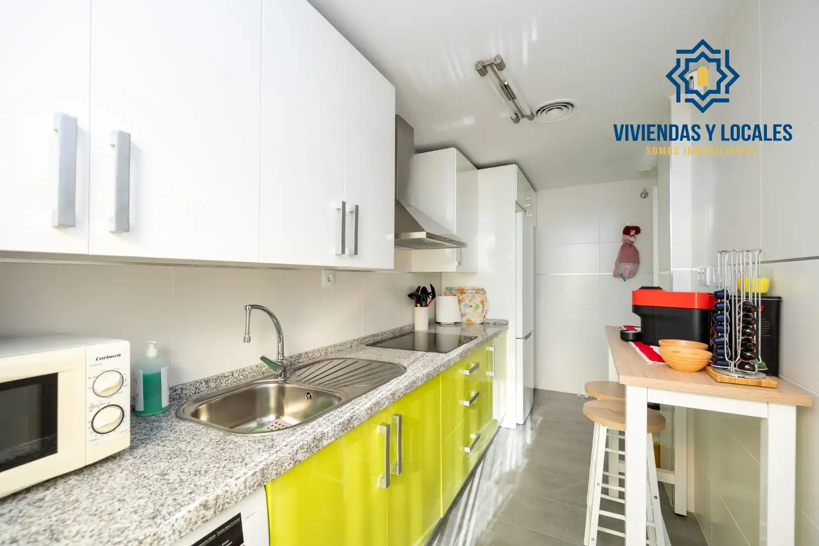 Cocina de Piso en venta en Almuñécar con Aire acondicionado, Jardín privado y Terraza