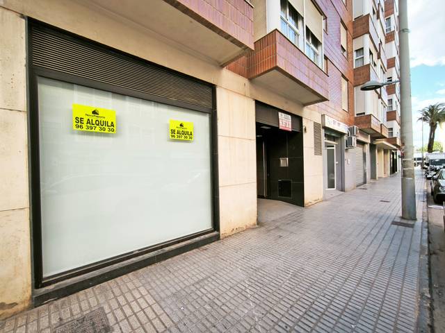 Local comercial en Alquiler en Carrer Mestre Palau en Metro - Auditorio