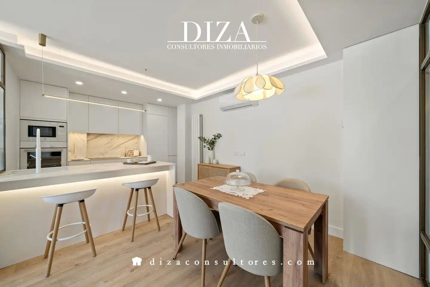 Dining room of Flat for rent in Madrid  with Air Conditioner, Heating and Furnished