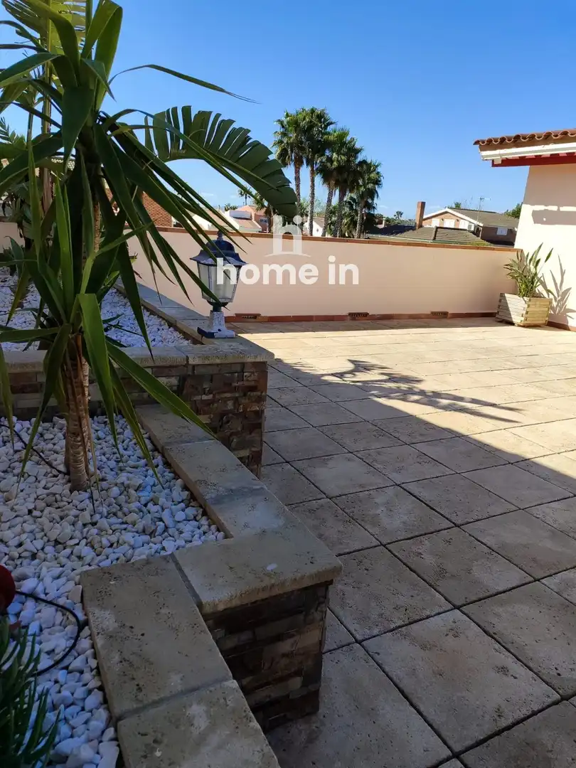 Terraza de Casa o chalet en venta en Deltebre con Aire acondicionado, Terraza y Trastero