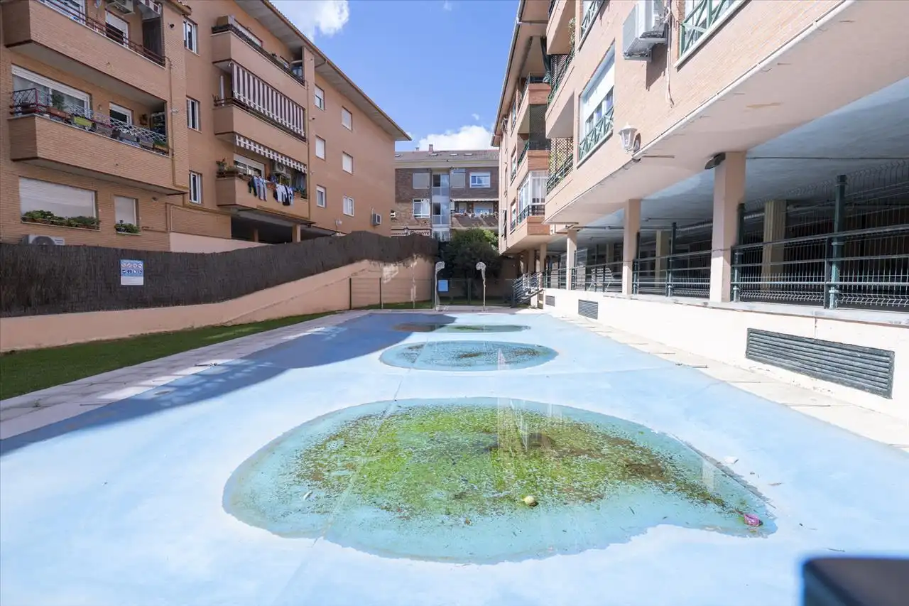 Piscina de Piso en venta en Galapagar con Terraza, Trastero y Piscina