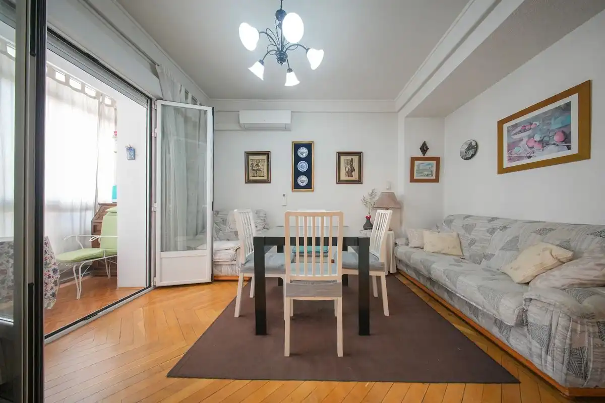 Flat with lift for sale in Avenida de la Ciudad de Barcelona, imagen 2