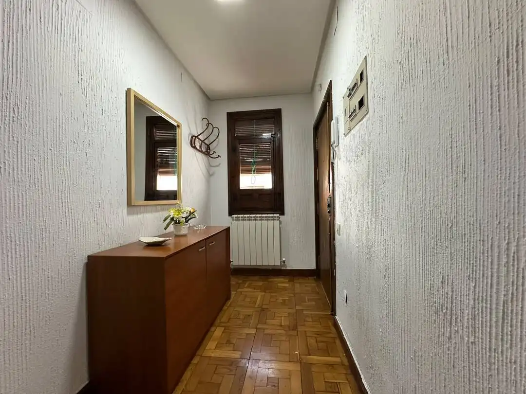 Wohnung zur Miete in Toledo mit Klimaanlage, Heizung und Terrasse