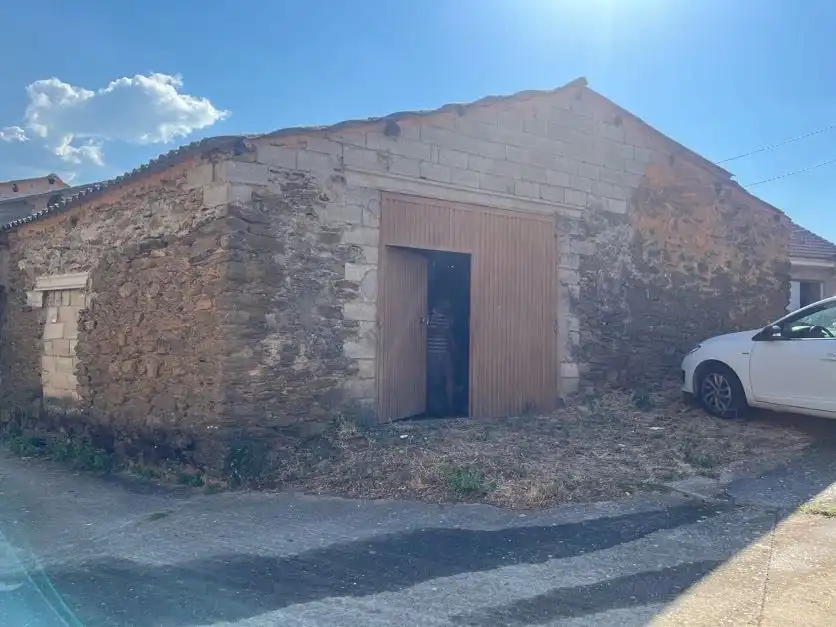 Vista exterior de Casa o chalet en venta en Manzanal de Arriba