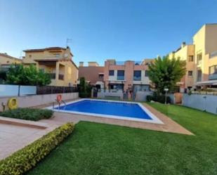 Piscina de Casa o xalet de lloguer en Cubelles amb Aire condicionat i Terrassa