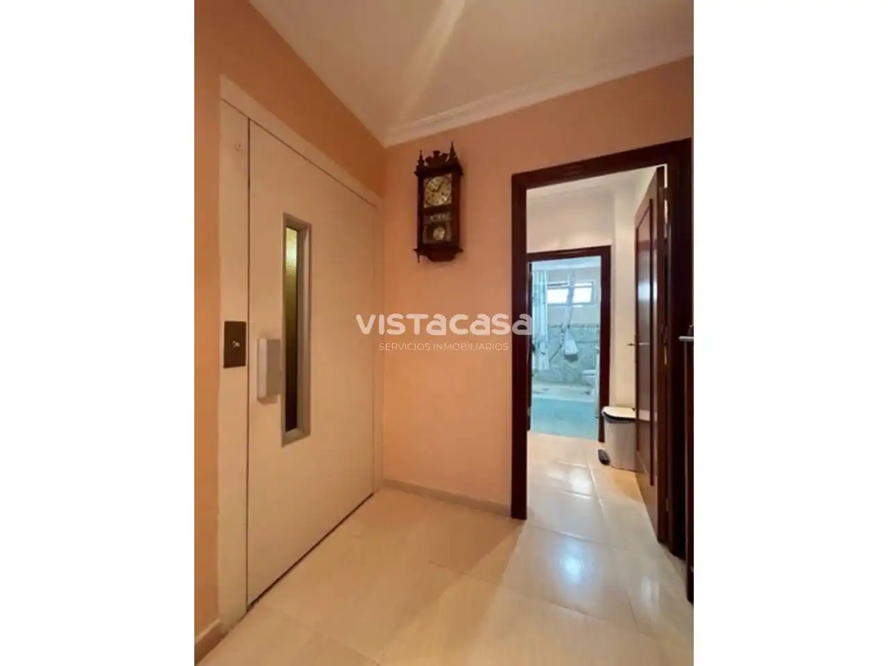 Houses for sale in Sevilla  with Air Conditioner and Heating
