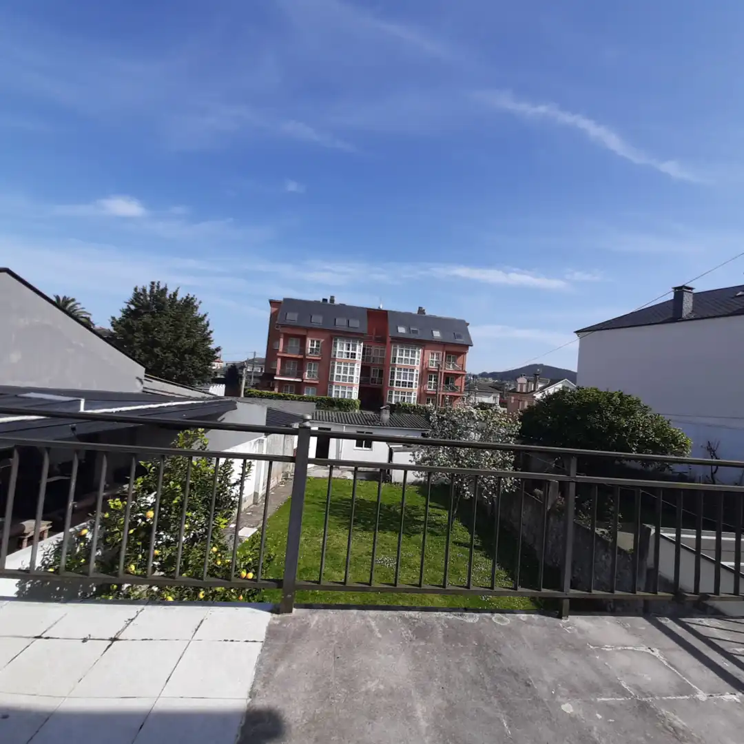 Vista exterior de Casa o chalet en venta en Viveiro con Calefacción, Jardín privado y Parquet
