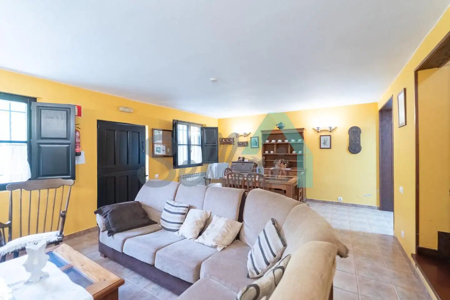 Sala de estar de Casa o chalet en venta en Quirós con Calefacción, Jardín privado y Terraza