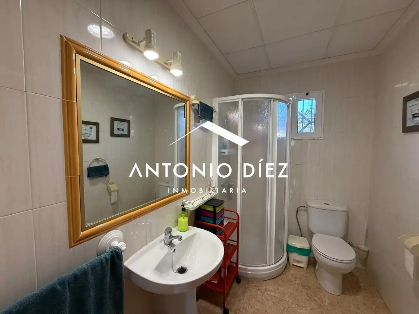 Badezimmer von Country house zum Verkauf in Aspe mit Klimaanlage, Terrasse und Abstellraum