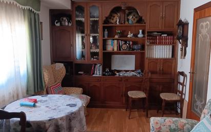Living room of Flat for sale in  Zaragoza Capital  with Heating, Parquet flooring and Storage room