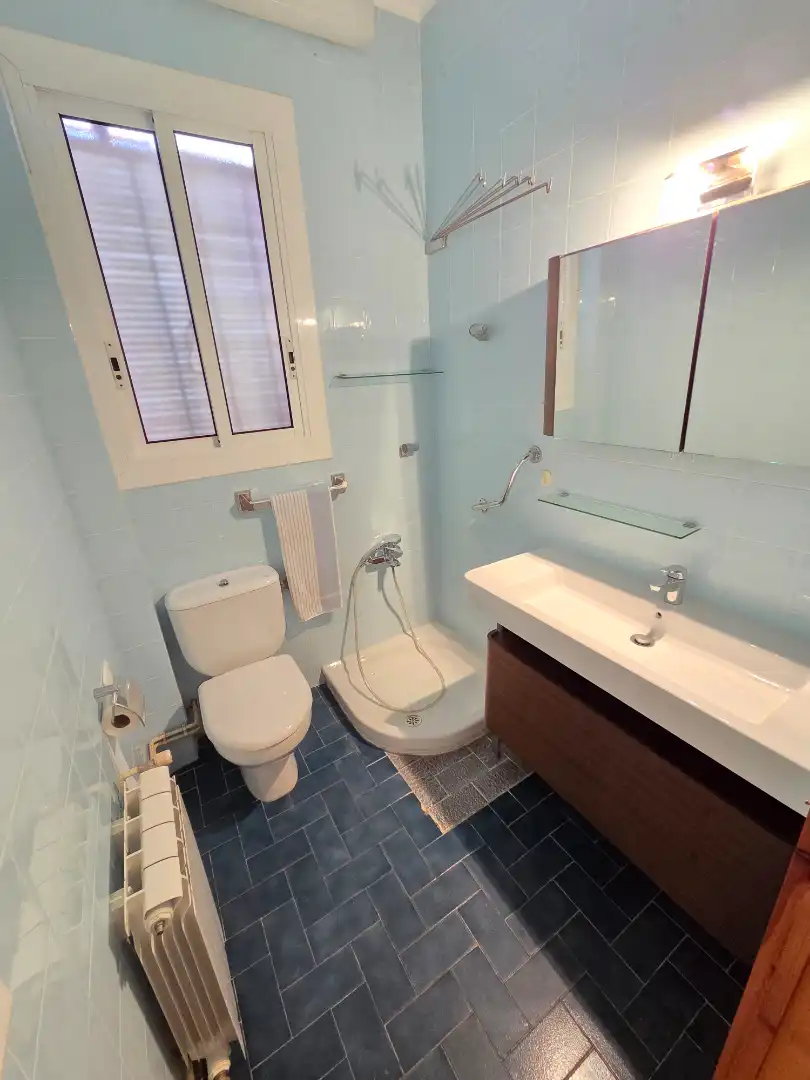 Baño de Casa adosada en venta en Sant Sadurní d'Anoia con Aire acondicionado, Calefacción y Balcón