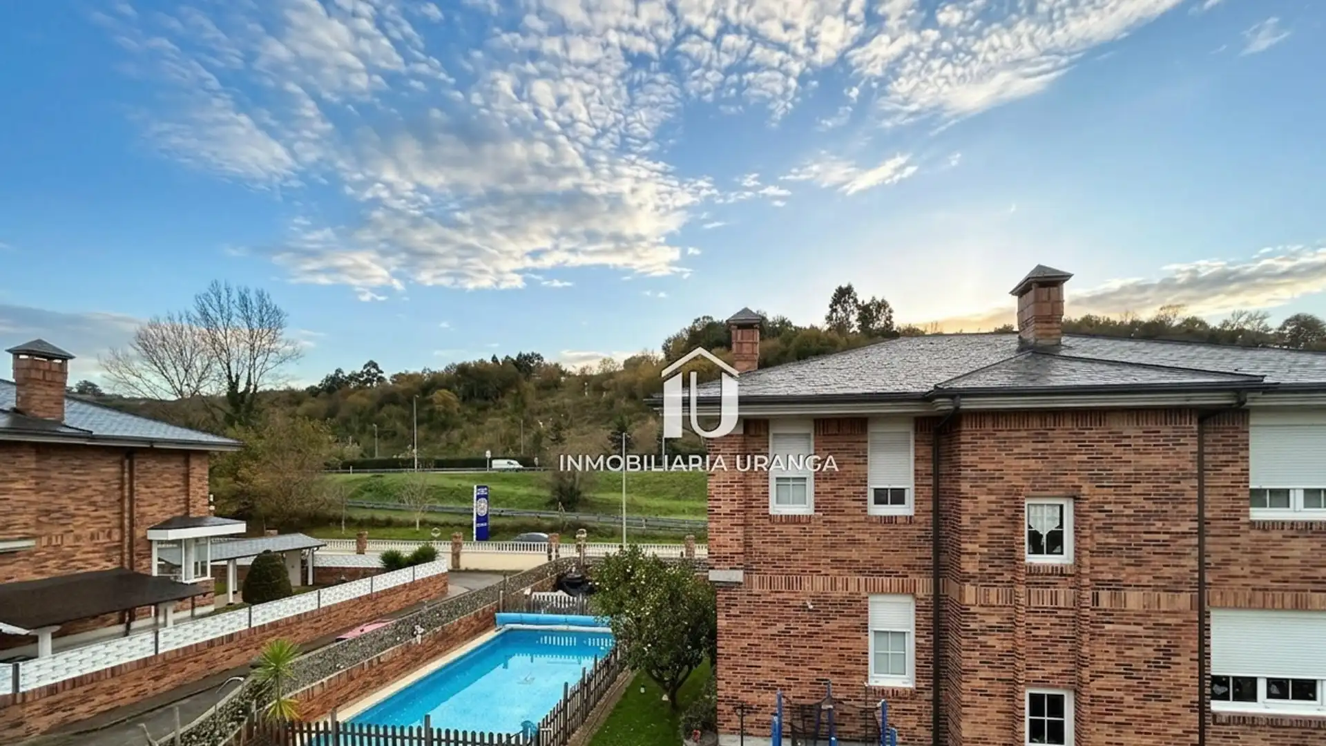 Vista exterior de Casa o chalet en venta en Laredo con Calefacción, Jardín privado y Trastero