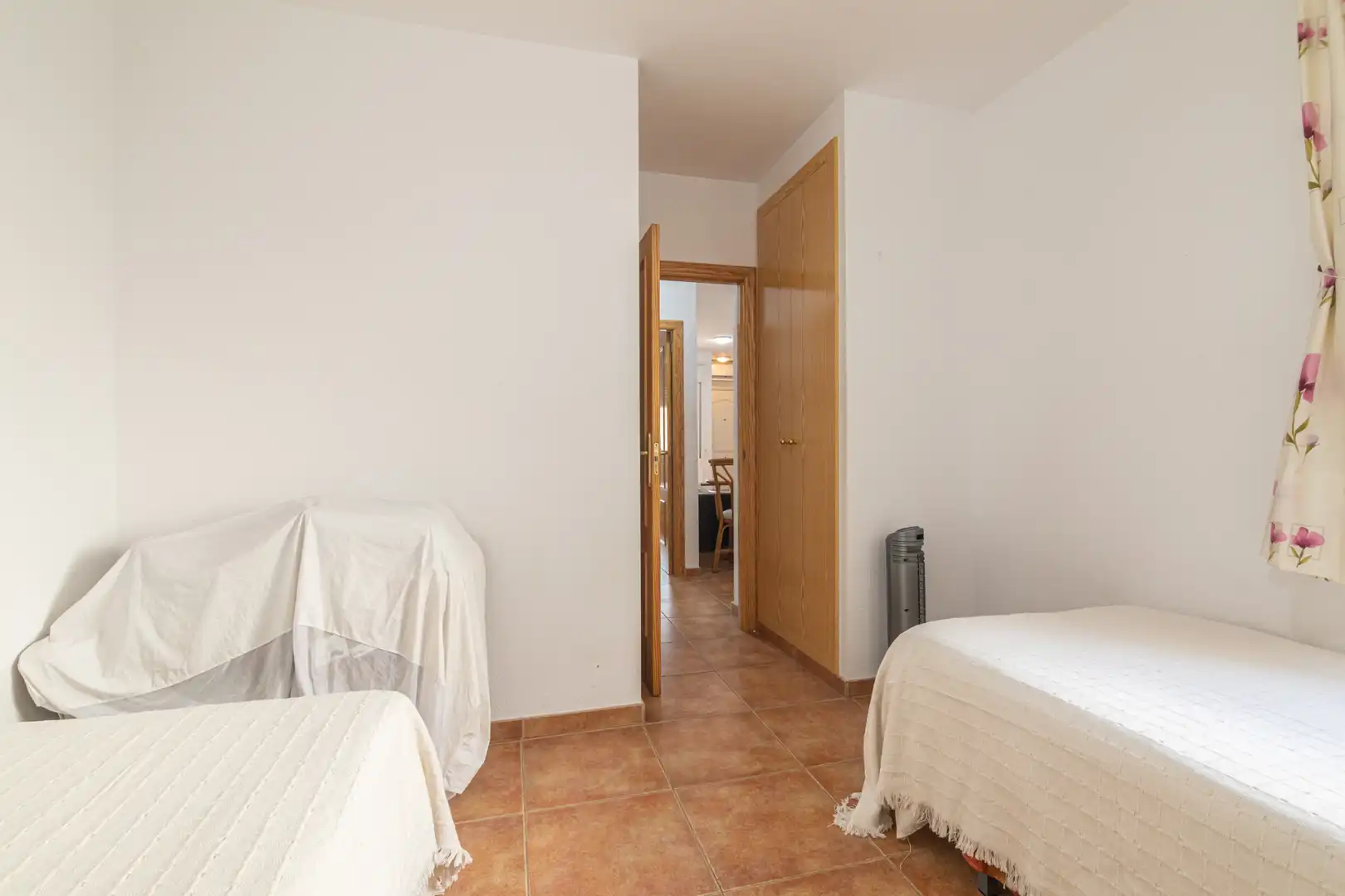 Dormitori de Casa o xalet en venda en Orihuela amb Calefacció, Moblat i Piscina comunitària