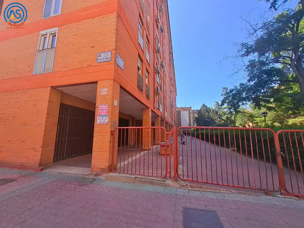 Piso de alquiler en Calle Pantano de Búbal, 10, Salvador Allende