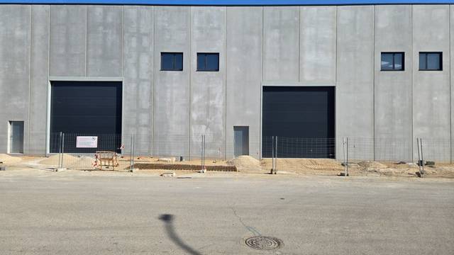 Nave industrial en Alquiler en Sarrià de Ter