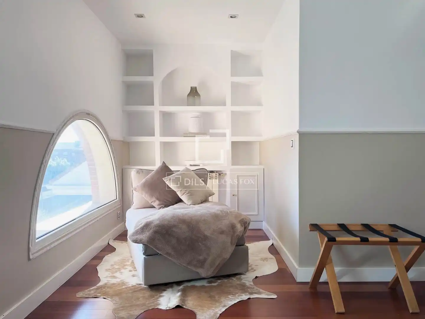 Sala de estar de Casa o chalet en venta en Majadahonda con Aire acondicionado, Jardín privado y Parquet