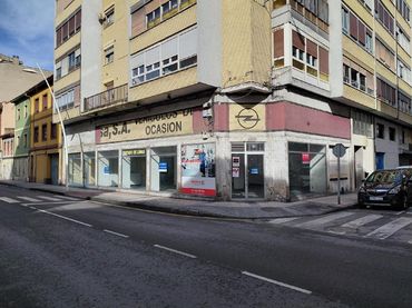 Business premises for sale in Sama