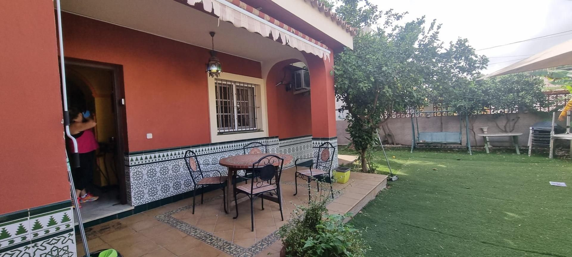 Terrace of House or chalet for sale in Algeciras