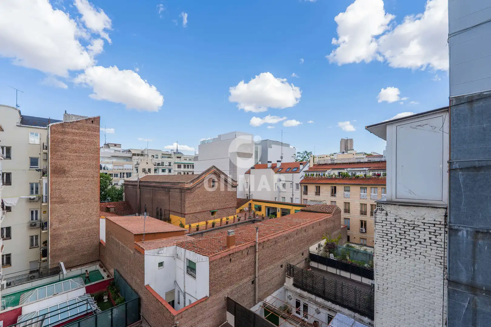 Vista exterior de Apartamento en venta en Madrid con Calefacción