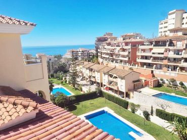 Penthouse with pool for sale in Ancla