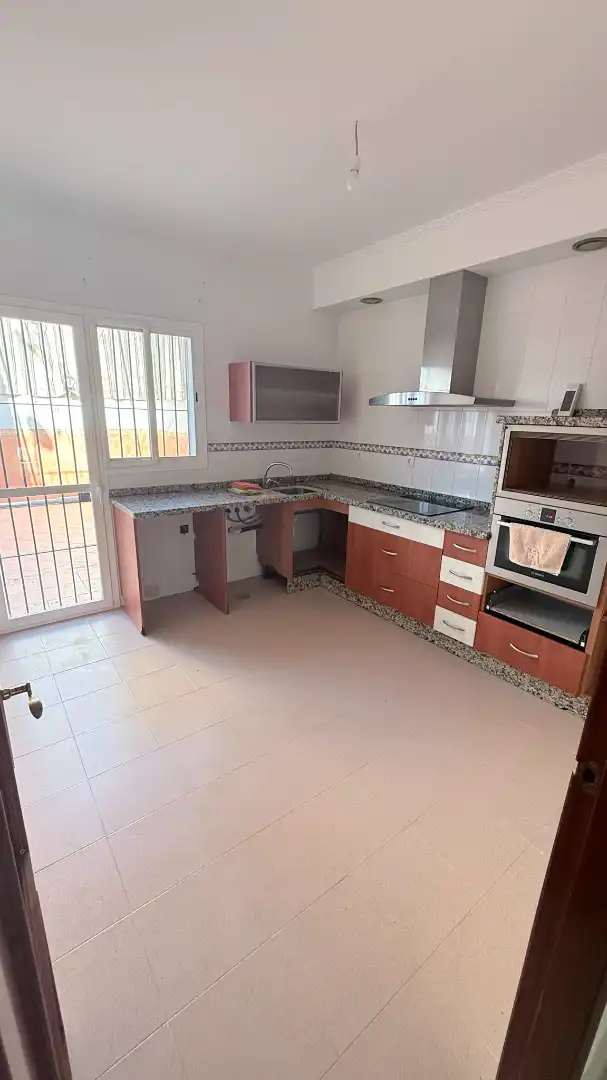 Kitchen of Detached homes for sale in Cantillana  with Air Conditioner, Terrace and Oven