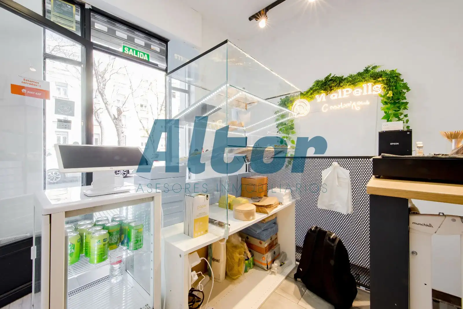 Commercial properties for sale in Madrid  with Air Conditioner