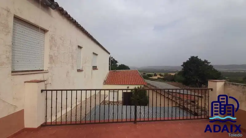 Vista exterior de Casa o xalet en venda en Marjaliza amb Calefacció