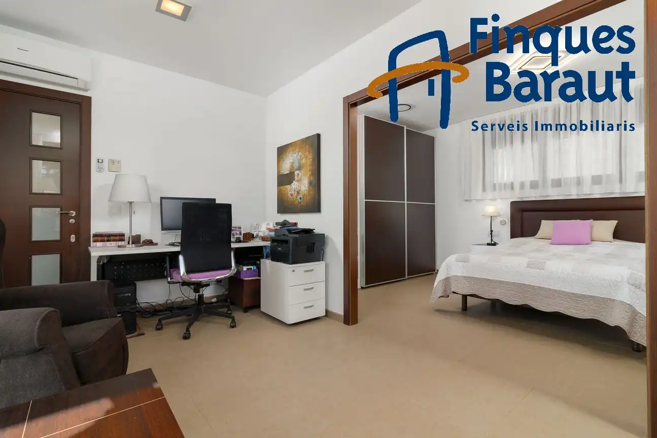Houses for sale in Pau  with Air Conditioner, Heating and Private garden
