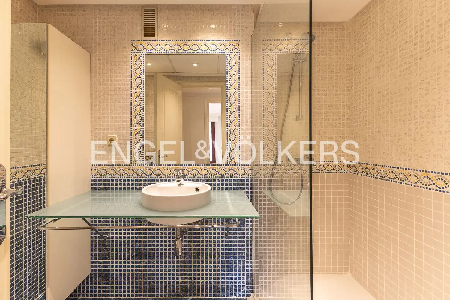Badezimmer von Wohnung zur Miete in Campanar